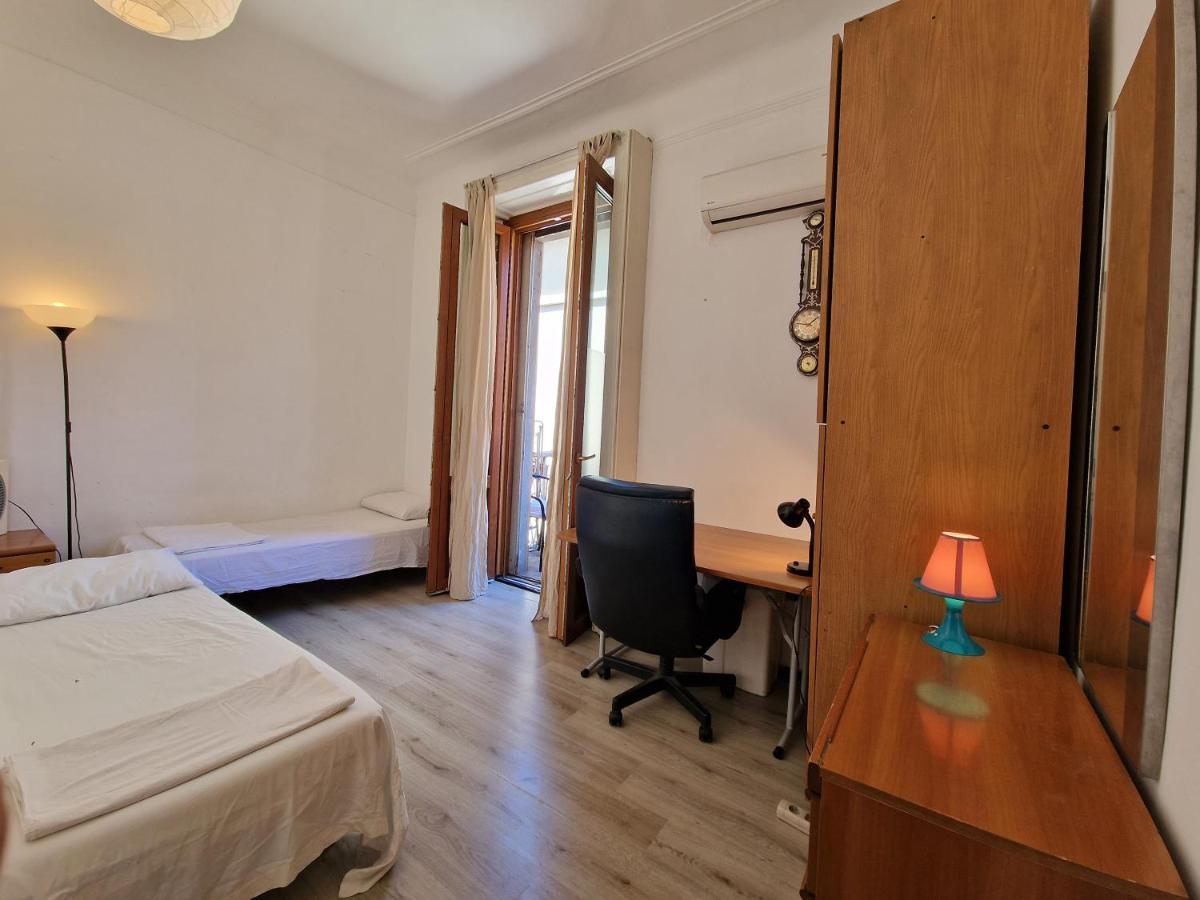 Private Room In A Quiet Apartment In The City Center Milán Exteriér fotografie