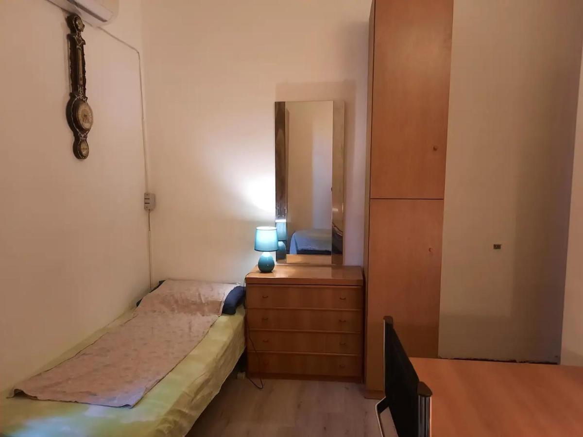 Private Room In A Quiet Apartment In The City Center Milán Exteriér fotografie